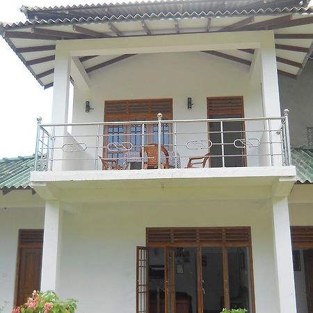 פולונרואה Sunset Tourist Home מראה חיצוני תמונה