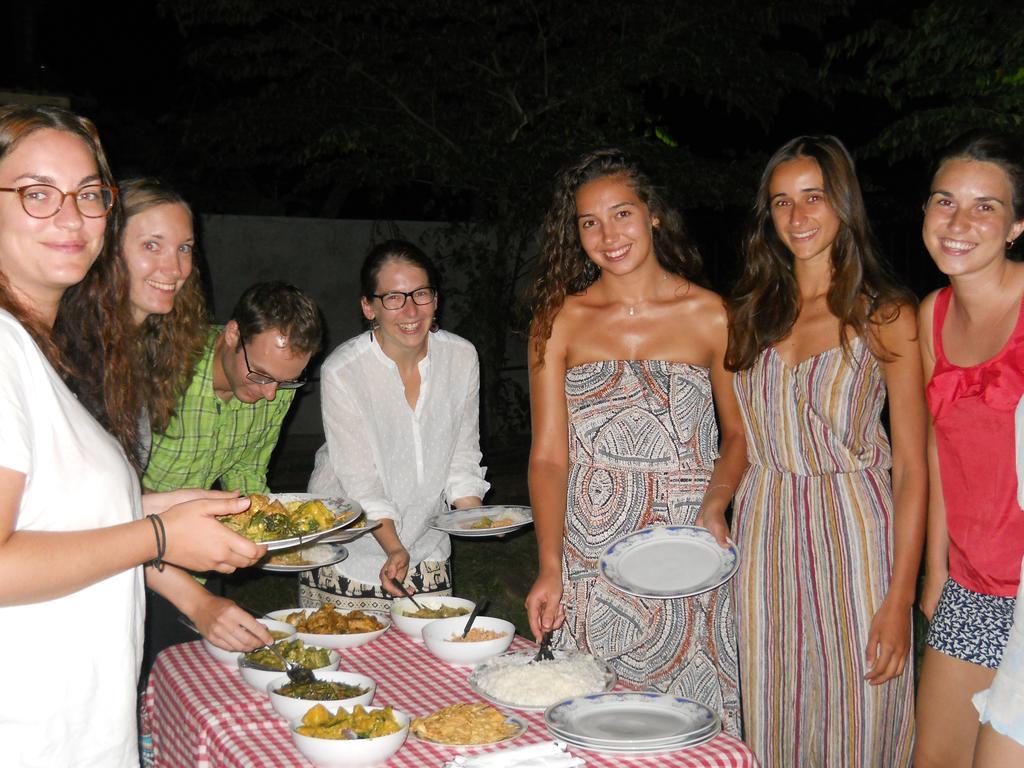פולונרואה Sunset Tourist Home מראה חיצוני תמונה